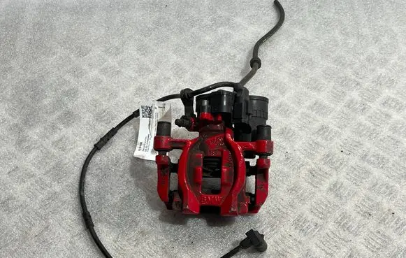 BMW 1 F40 Rear brake caliper 6897285