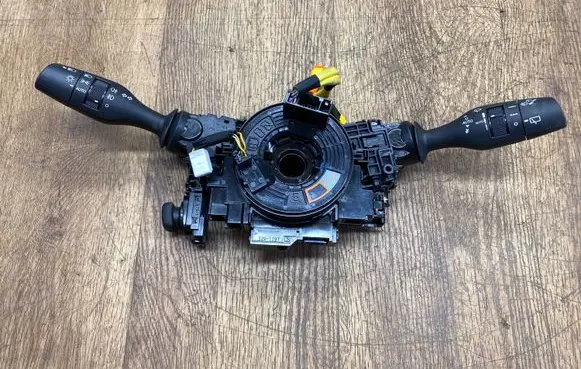 Lexus NX Wiper turn signal indicator stalk/switch 8924512040