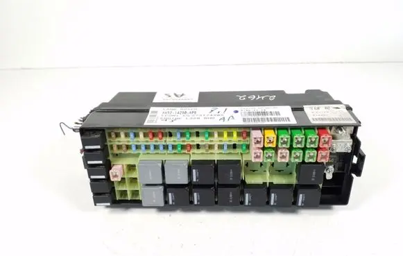 Land Rover Range Rover Sport L320 Fuse module AH3214290APB