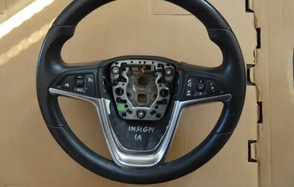 Opel Insignia A Steering wheel 10914241586