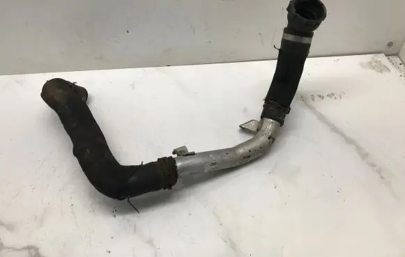Audi A5 8T 8F Engine coolant pipe/hose 8K0121071C 1032007