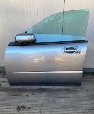 Subaru Impreza II Front door