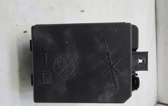 Opel Mokka Comfort/convenience module 95941608