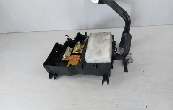 Volkswagen Phaeton Negative earth cable (battery)