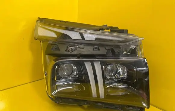 Hyundai Santa Fe Headlight/headlamp 92102S1600