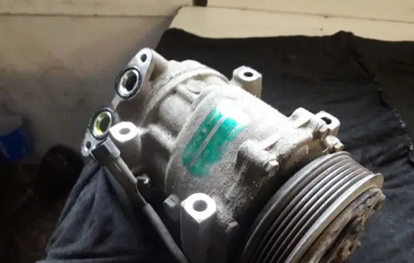 Ford Focus Air conditioning (A/C) compressor (pump) 1255