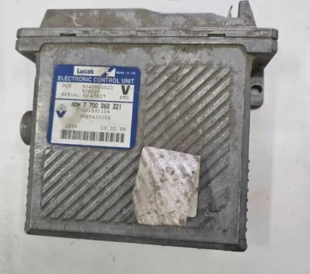 Volvo S40, V40 Engine control unit/module 7700868321 7700103515A R04080002D