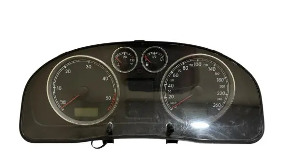 Volkswagen PASSAT B5.5 Speedometer (instrument cluster) 3B0920827A VWZ7Z0B5481443