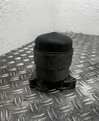 BMW 1 E81 E87 Oil filter cover 