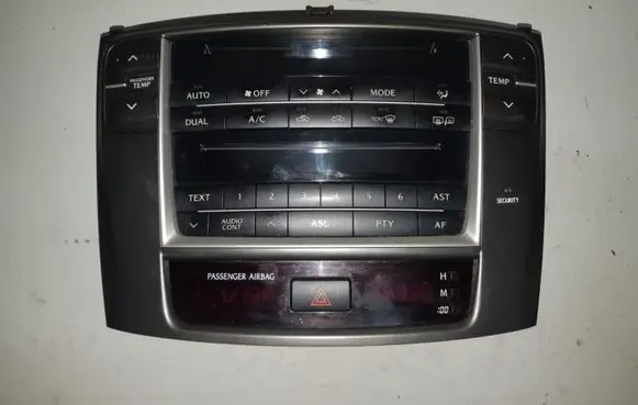 Lexus IS 220D-250-350 Climate control/heater control trim R758950