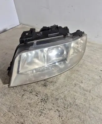 Audi A6 S6 C5 4B Headlight/headlamp 15381301