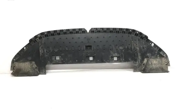 Peugeot 5008 II Front bumper skid plate/under tray 9823206580