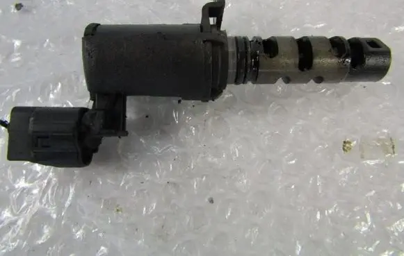 Toyota Avensis Verso Camshaft position sensor 
