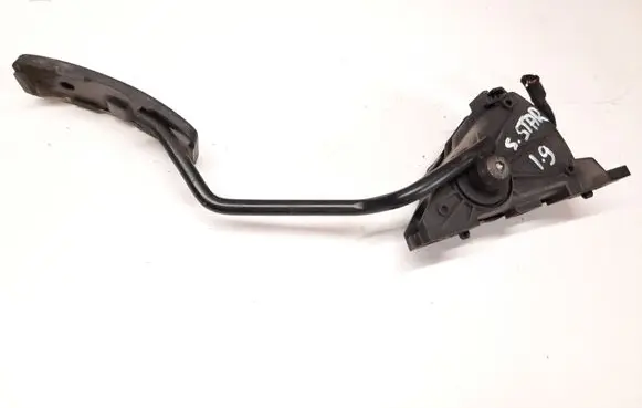 Mitsubishi Space Star Accelerator throttle pedal 30865642 M865642