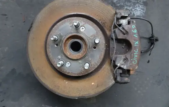 Honda Civic IX Front wheel hub spindle knuckle