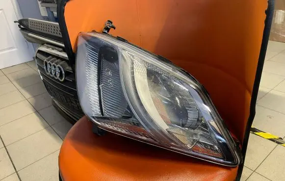 Toyota Prius (XW20) Headlight/headlamp