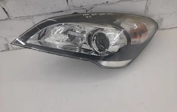 KIA Ceed Headlight/headlamp 921011H