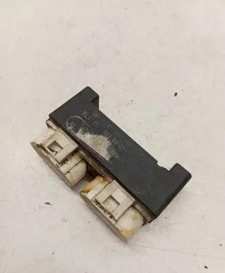 Volkswagen Transporter - Caravelle T4 Coolant fan relay 701919506