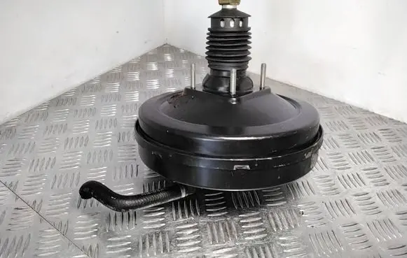 BMW 7 E38 Brake booster 1161872 3433