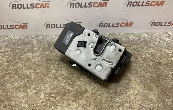 Opel Vivaro Front door lock 8200008247 91166228