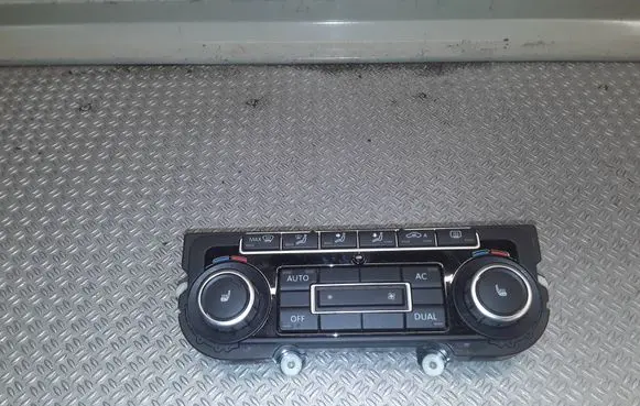 Volkswagen Golf VI Climate control unit 5K0907044AK 5HB00974621