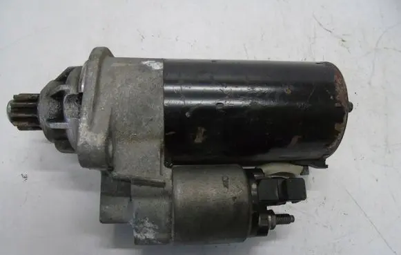 Volkswagen Transporter - Caravelle T5 Starter motor 1005831423