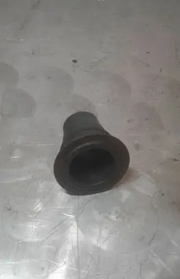 Nissan X-Trail T30 Other cylinder head part 
