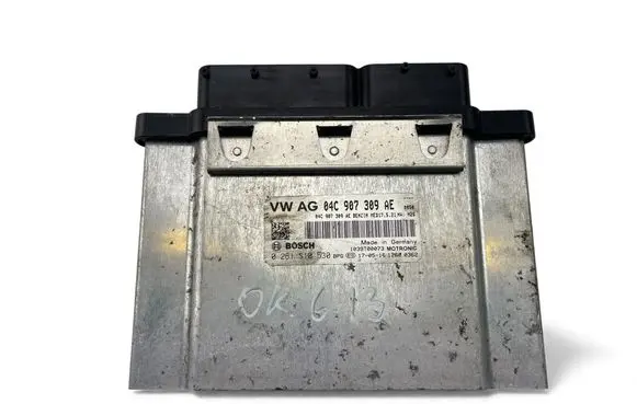 Volkswagen Polo V 6R Engine control unit/module ECU 04C907309AE 0261S10530