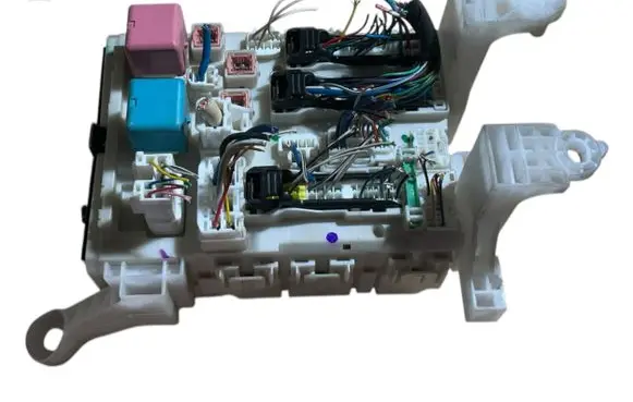 Toyota Auris 150 Fuse module 8273012190 7A290334