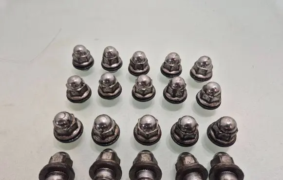 Citroen C-Crosser Nuts/bolts 