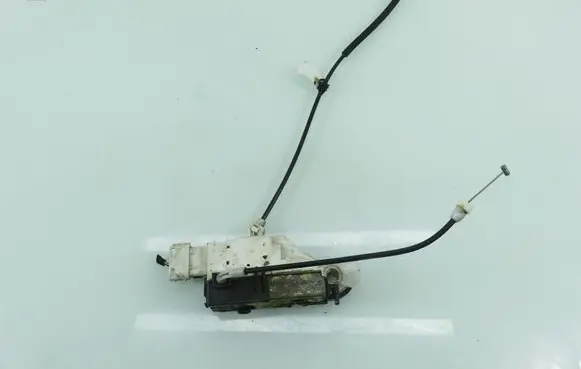 Peugeot 407 Front door lock 