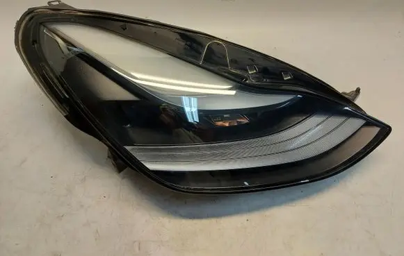 Tesla Model Y Headlight/headlamp 1514953-00-D-JLK01