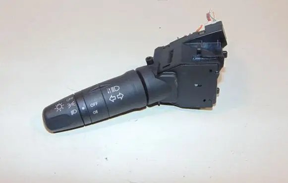 Nissan Primera Indicator stalk 25540AV620