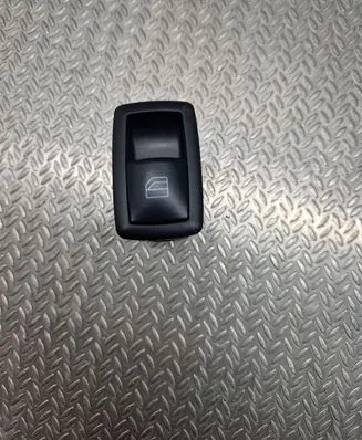 Mercedes-Benz B W245 Electric window control switch A1698206210 03128250