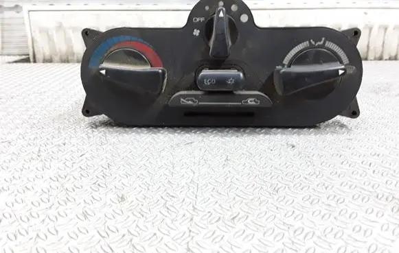 Mitsubishi Carisma Climate control unit 947678