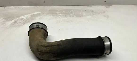 Volkswagen PASSAT B6 Intercooler hose/pipe