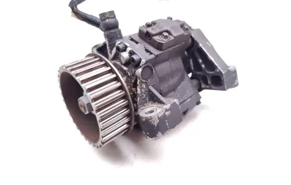 Nissan Qashqai Fuel injection high pressure pump 8200430599