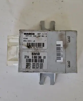 BMW 5 F10 F11 Air suspension control unit module (rear) 6860296 187110 4461500610
