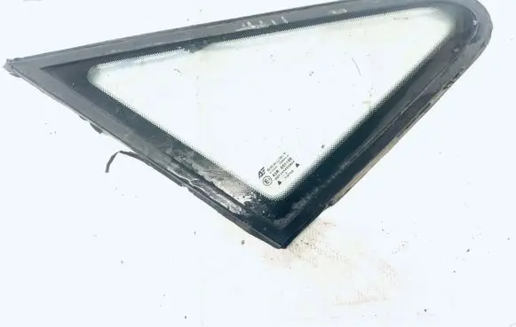Volkswagen Sharan Front triangle window/glass 