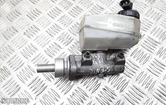 Master brake cylinder