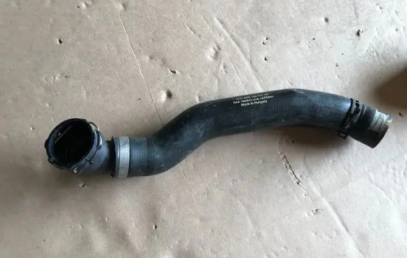 Audi Q7 4M Engine coolant pipe/hose 4M0122055BK 4M0122055