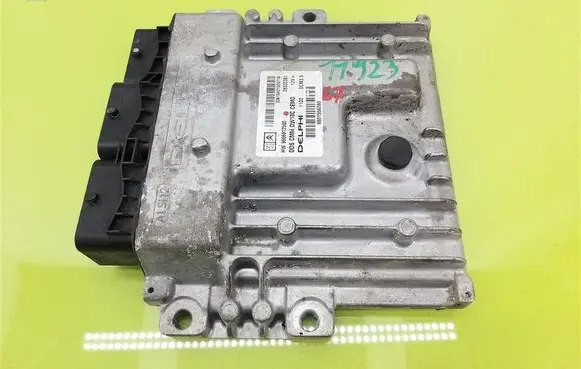 Citroen DS5 Engine control unit/module 9666912580