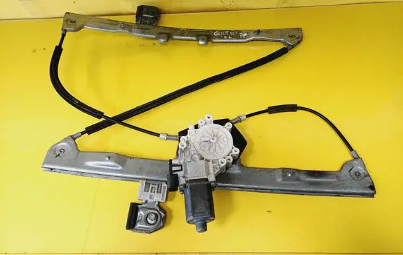 Mitsubishi Colt Front door window regulator with motor 0130822207 5713A134