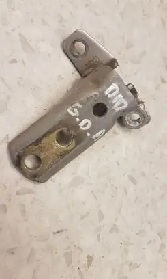 Mitsubishi Pajero Rear door lower hinge