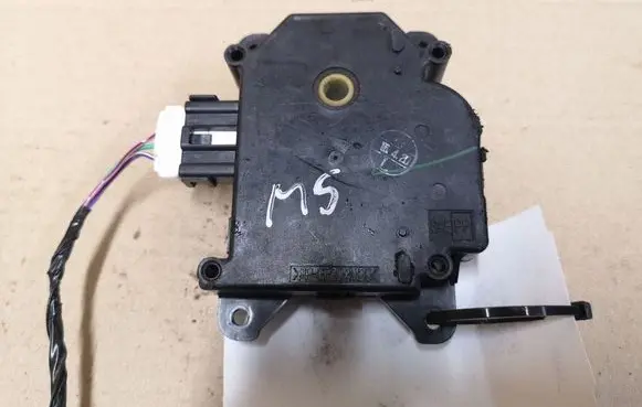 Mazda 5 Air flap motor/actuator HB601B32J01