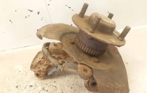 Ford Cougar Rear wheel hub spindle/knuckle 