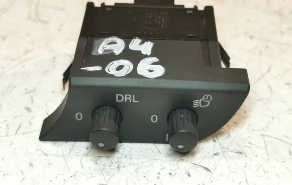 Audi A4 S4 B7 8E 8H Headlight level height control switch 8E1919094