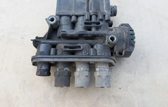 Ford F550 Rear shock absorber actuator solenoid K019821N00