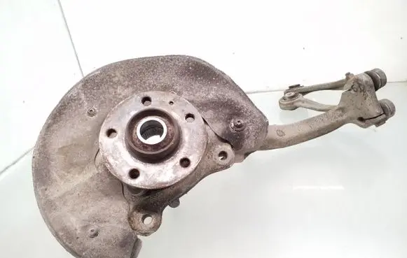 Audi A4 S4 B8 8K Front wheel hub spindle knuckle 08201BF210J