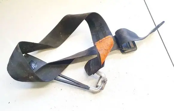 Volkswagen PASSAT B4 Middle seatbelt (rear) vw357857713d